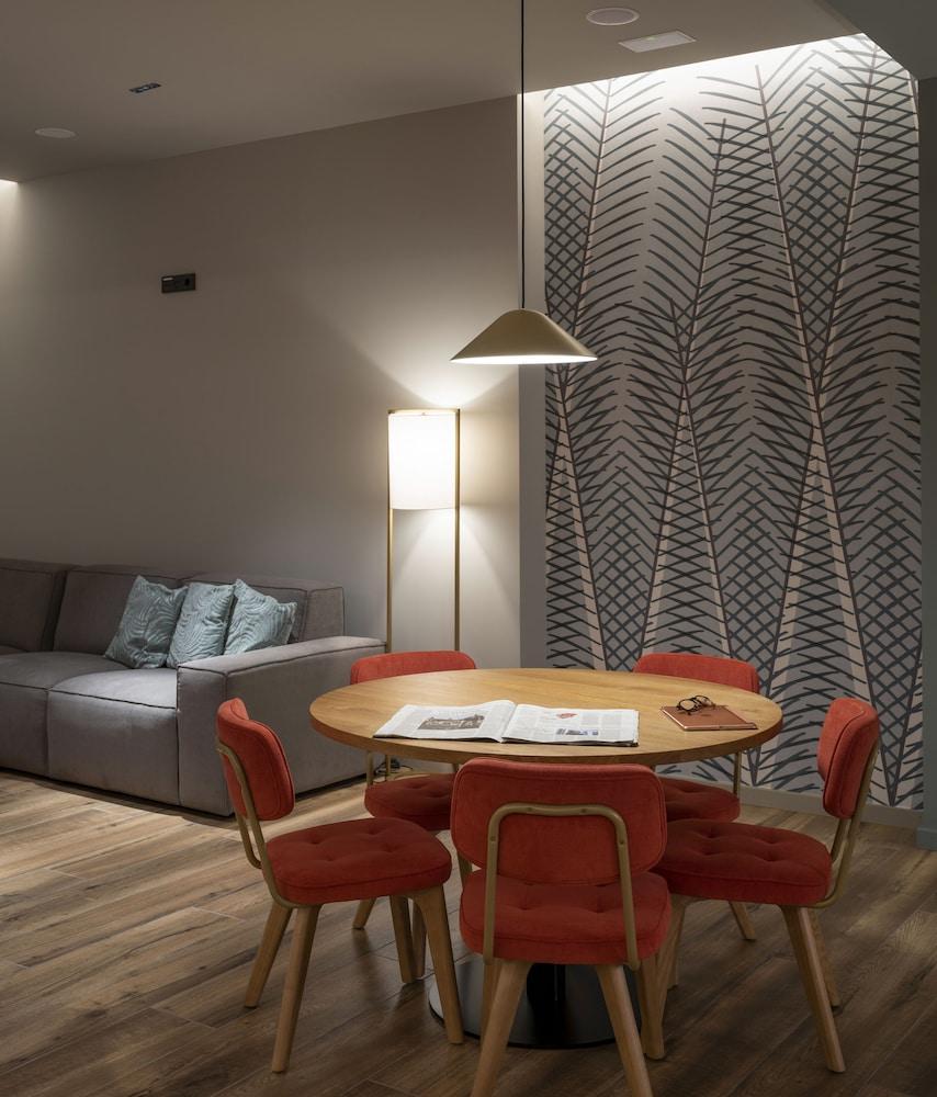 Hotel Ciudad De Логроньо Экстерьер фото