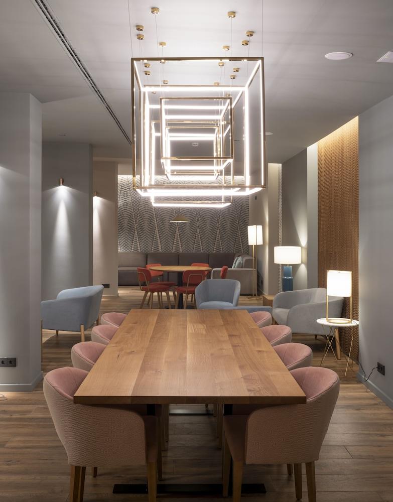 Hotel Ciudad De Логроньо Экстерьер фото